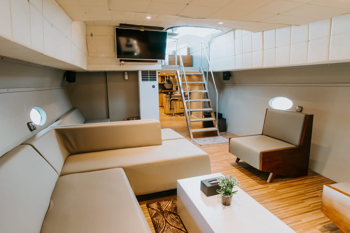 Bali Yachts - Customized Travel in Bali - Yacht9 Interior2 in Bali