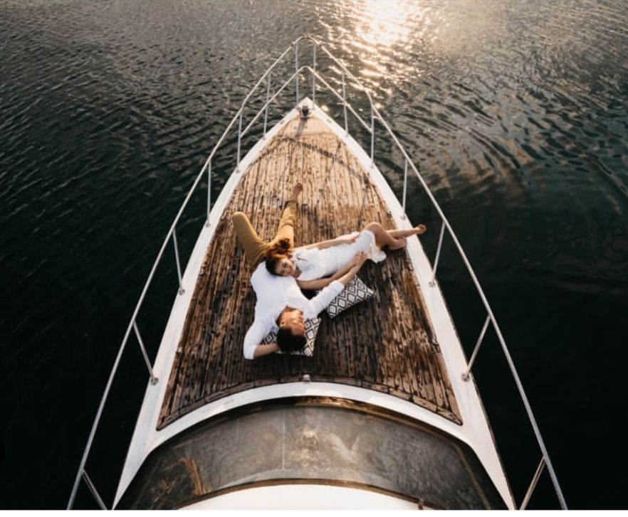 Bali Yachts - Memorable Bali Journey - Yacht and Couple3 in Bali